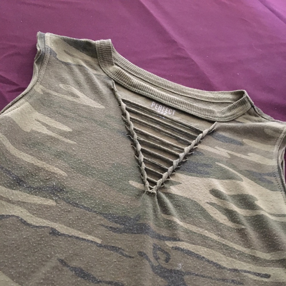 Juniors Camo Tee